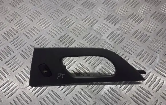 Peugeot 407 Quarter vent window switch 9646929877