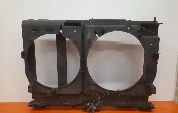 Peugeot 807 Radiator cooling fan shroud 84092080