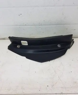 Subaru Outback Rear/tail light trim molding 42220952