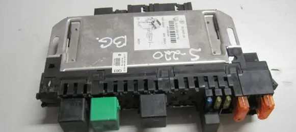 Mercedes-Benz S W220 SAM control unit A0315451732