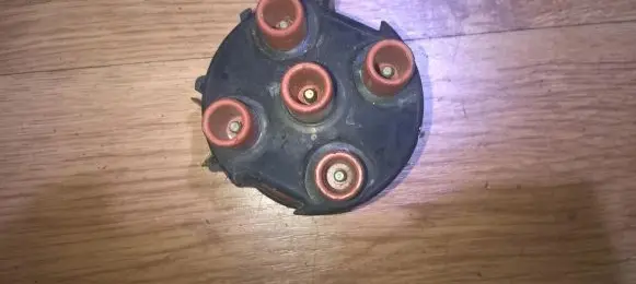 Volkswagen PASSAT B3 Spark distributor cap 