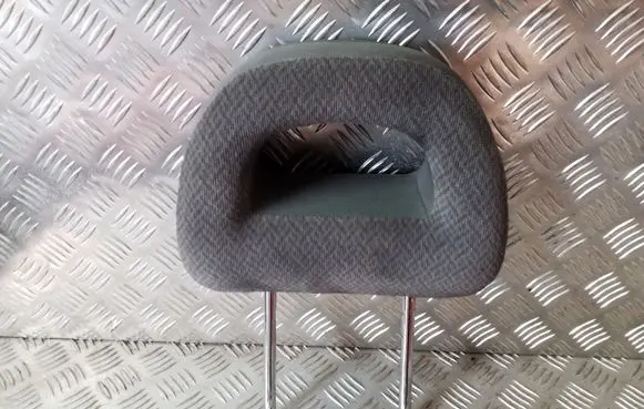 Chrysler Voyager Front seat headrest 