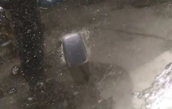 Chrysler 300 - 300C Windshield washer spray nozzle 