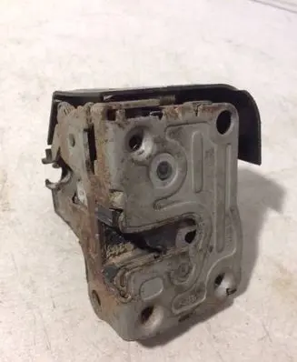 Renault Clio II Front door lock 7700413050