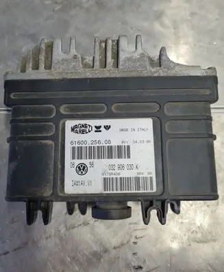 Volkswagen Golf III Engine control unit/module 6160025608 032906030K