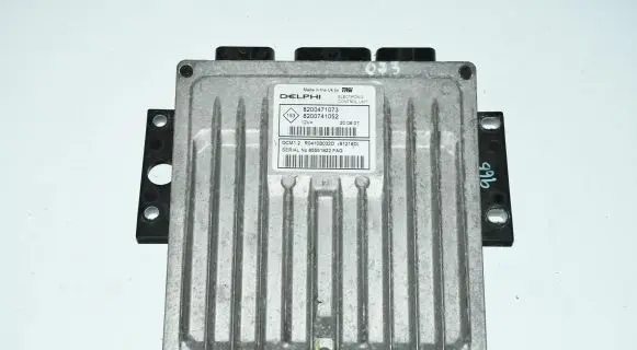 Renault Twingo II Engine control unit/module 8200471073