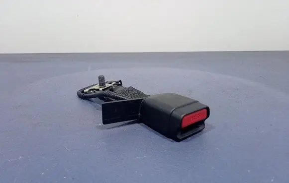 Toyota Auris E180 Front seatbelt 