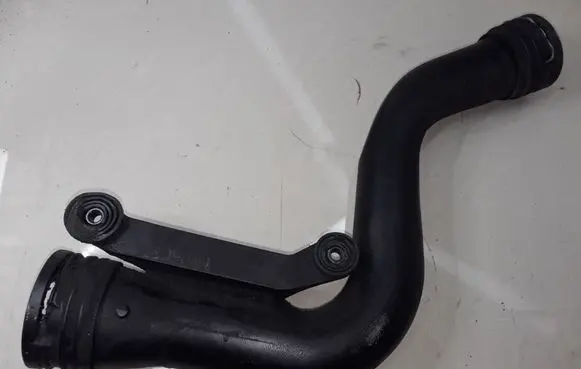 Volkswagen Golf V Intercooler hose/pipe 1K0145762P