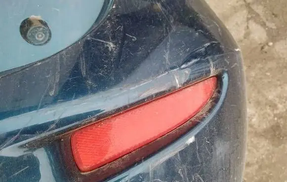 Mazda 5 Rear tail light reflector 