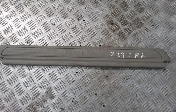 Volvo S40, V40 Front sill trim cover 30631884