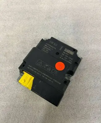 Audi A4 S4 B9 8W Airbag control unit/module 8W0959655AE