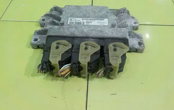 Ford Focus Engine control unit/module BV6112A650BD