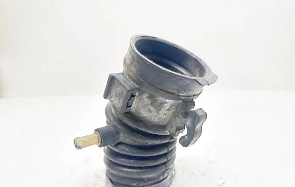 Mazda 6 Air intake hose/pipe L81313221