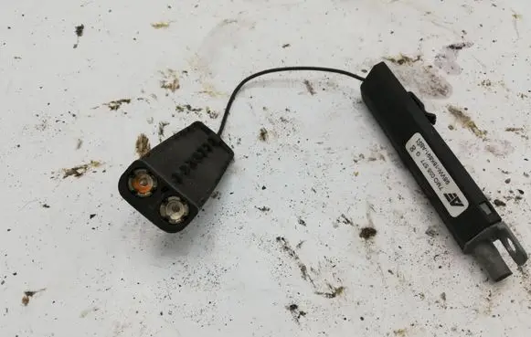 Seat Alhambra (Mk1) Radio antenna 7M0035577