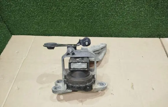Renault Trafic III (X82) Engine mount bracket 112101360R