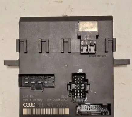 Audi A4 S4 B7 8E 8H Comfort/convenience module 8E0907279C 20082002