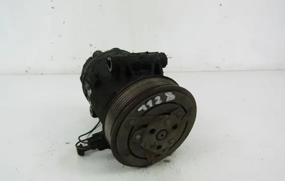 Renault Scenic II - Grand scenic II Air conditioning (A/C) compressor (pump) 