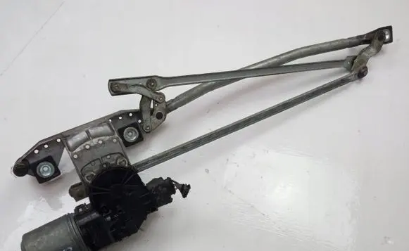 Ford Focus C-MAX Front wiper linkage and motor