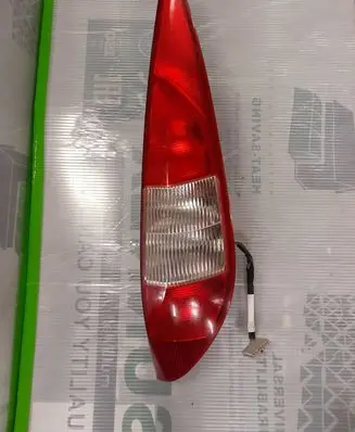 Ford Mondeo Mk III Rear/tail lights 1S7113404C 0374
