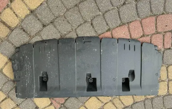 Opel Mokka B Engine splash shield/under tray 9835290080 091676