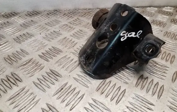 Toyota Auris E180 Engine mounting bracket