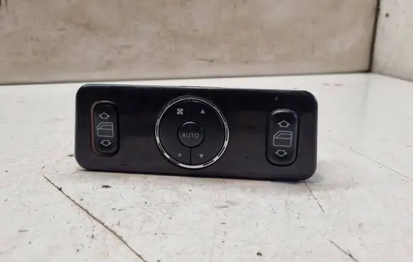 Mercedes-Benz ML W163 Climate control unit A1638200526 03420630