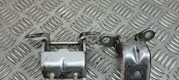 Nissan X-Trail T32 Rear door hinge set 