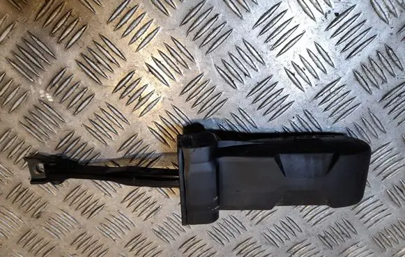 Audi Q7 4M Front door check strap stopper 4M0837267