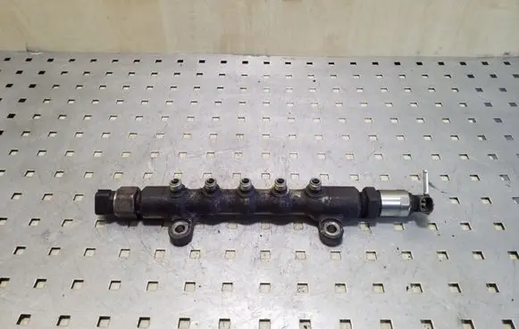 Toyota RAV 4 (XA30) Fuel main line pipe
