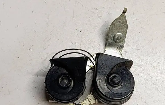 Renault Captur Horn signal 256105140RS5 256105140R