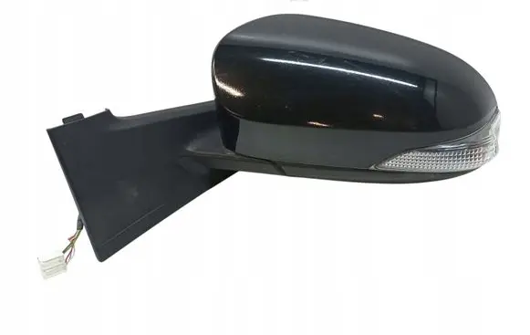 Toyota Yaris Front door electric wing mirror 