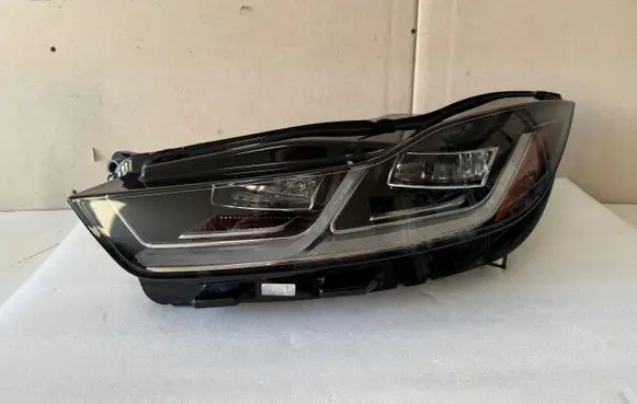 Jaguar I-Pace Headlight/headlamp J9D313W030