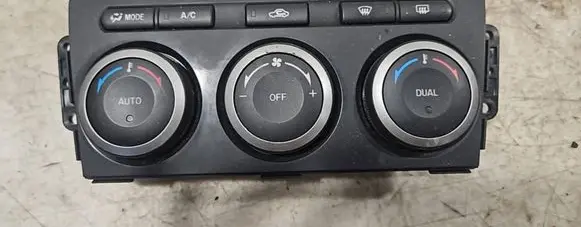 Mazda 6 Climate control unit GAM761190B T1005815J
