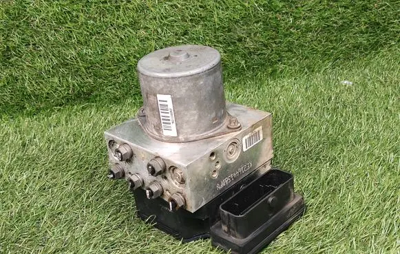 Volkswagen PASSAT B7 ABS Pump 3AA614109AF