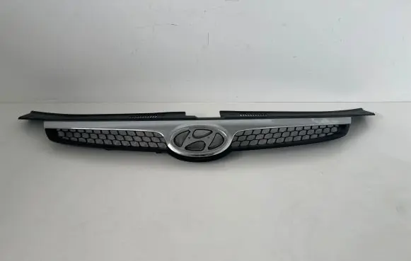 Hyundai i30 Front bumper upper radiator grill 863512R000
