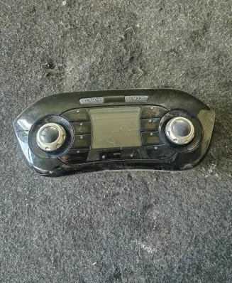 Nissan Juke I F15 Climate control unit 24845BV83A