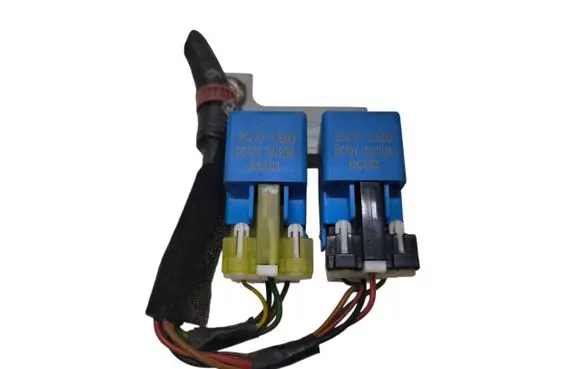 Hyundai Getz Hazard warning light relay 952301C600