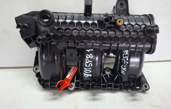 Peugeot 208 I Intake manifold S27647759 9842272880
