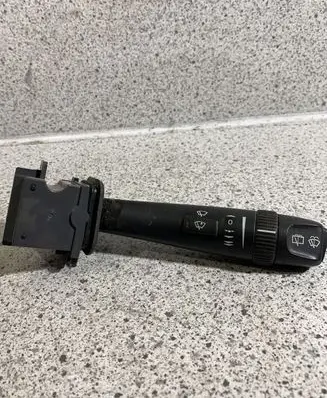 Volvo XC70 Wiper control stalk 30669742