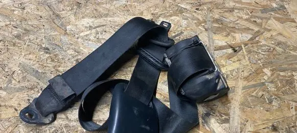Peugeot Partner Rear seatbelt 00057857