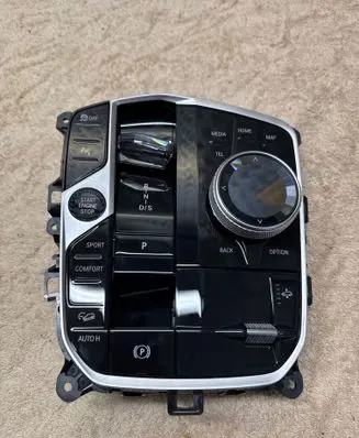 BMW X7 G07 Gear selector 5A6AEE5 16046610 20230615