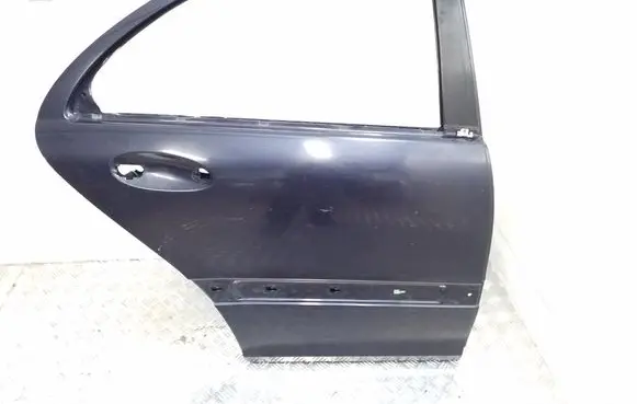 Mercedes-Benz C W203 Rear door 