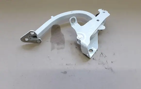 Skoda Superb B6 (3T) Tailgate/trunk/boot hinge 3T0827152