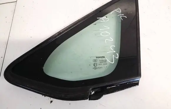 Toyota Auris 150 Front triangle window/glass 
