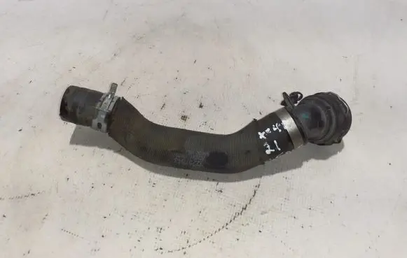Volvo XC40 Engine coolant pipe/hose 32257843