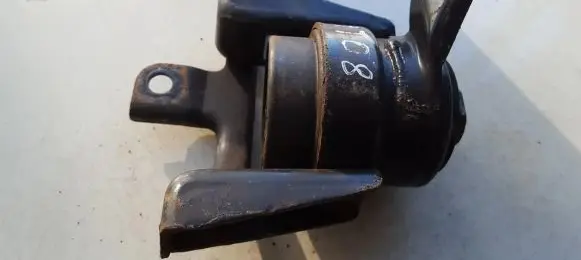 Toyota Corolla Verso AR10 Engine mount bracket