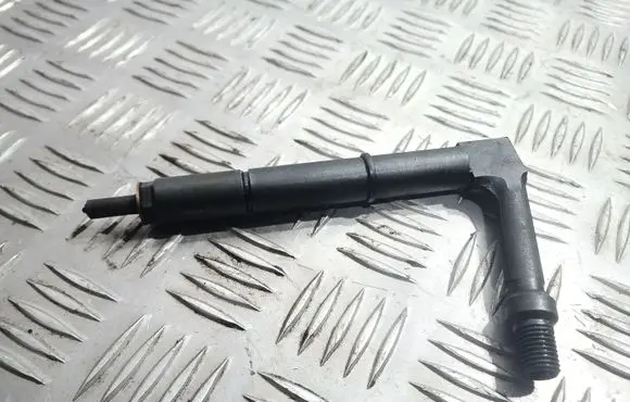 Nissan Almera Tino Fuel injector