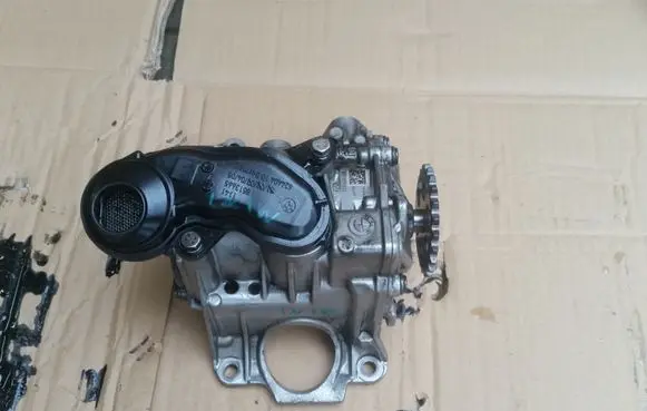 Mini One - Cooper F56 F55 Oil pump 