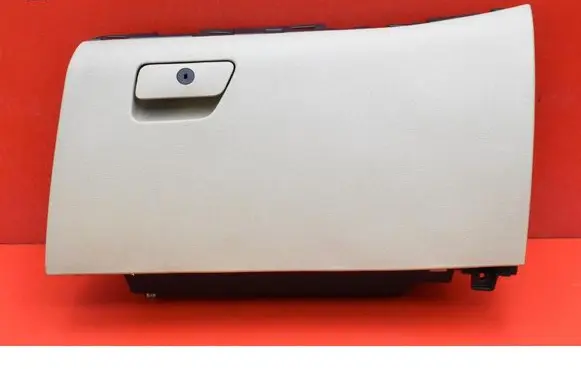 Ford Mondeo MK IV Glove box