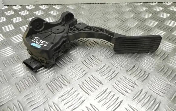 KIA Ceed Accelerator throttle pedal 327002R300